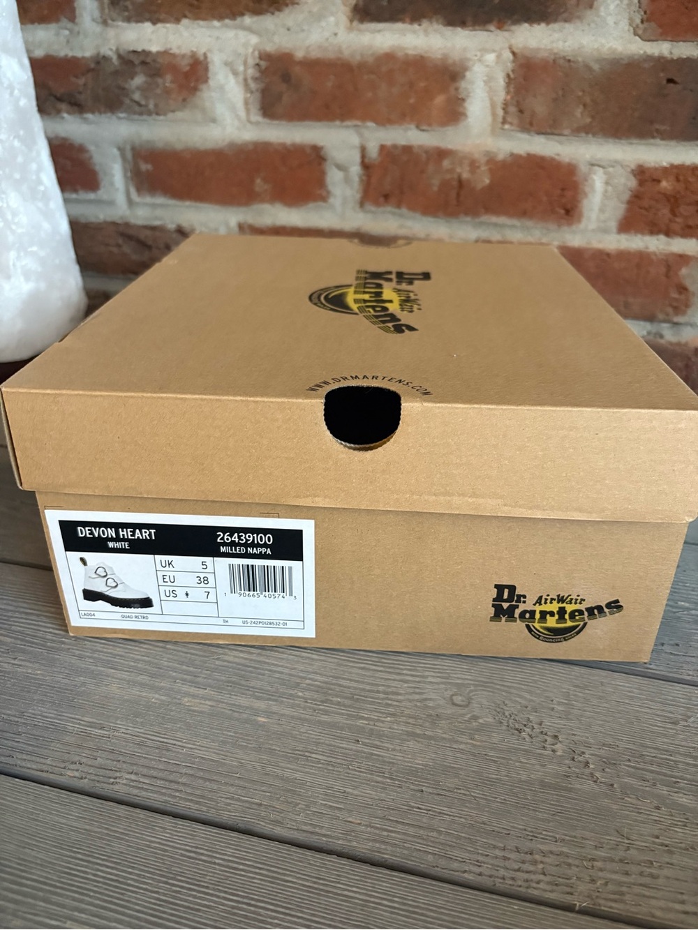 Dr. Martens White Devon Heart Boots - Picture 10 of 12